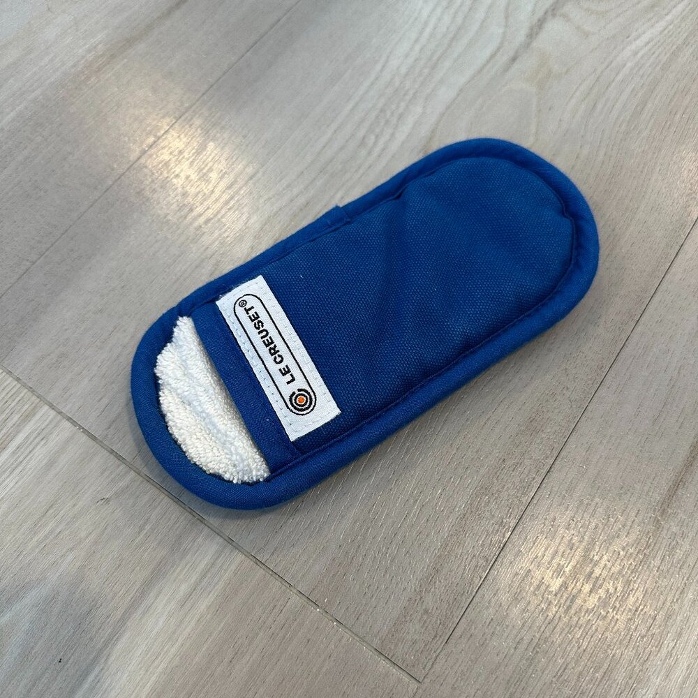 Le Creuset Blue Handle Holder for Cast Iron Skillet